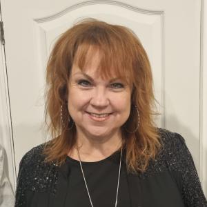 Rachel Jones headshot